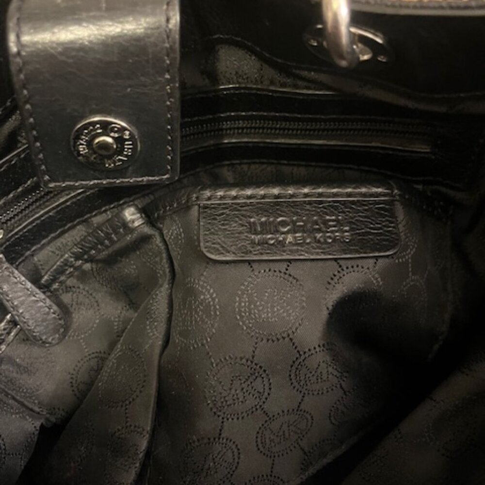 Michael Kors Cynthia Handbag - Picture 14 of 15